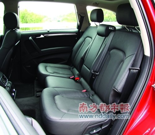 动力再精进 试驾2011款奥迪Q7 3.0 TFSI