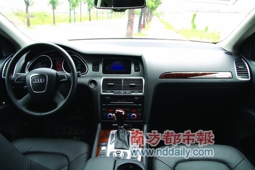 动力再精进 试驾2011款奥迪Q7 3.0 TFSI