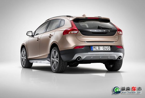 V40 Cross Country