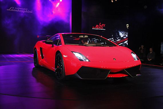 兰博基尼Gallardo LP 570-4 Super Trofeo Stradale上市现场图