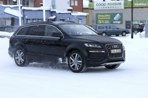 新一代Q7谍照 测试车依然使用了现款车型的外壳作掩护