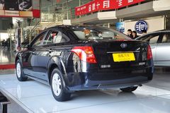 奔腾B501.6L 手自一体 尊贵型侧后45°图片