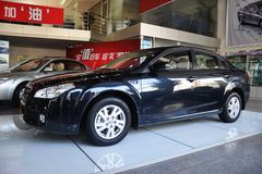 奔腾B501.6L 手自一体 尊贵型正侧图片